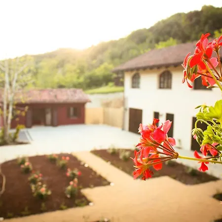 Guest house Le Stanze Della Musica Borgomale